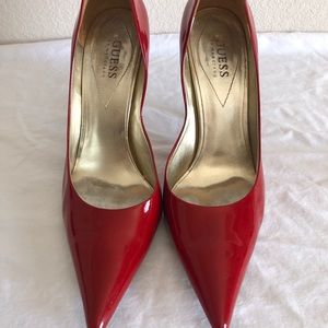 Red pumps